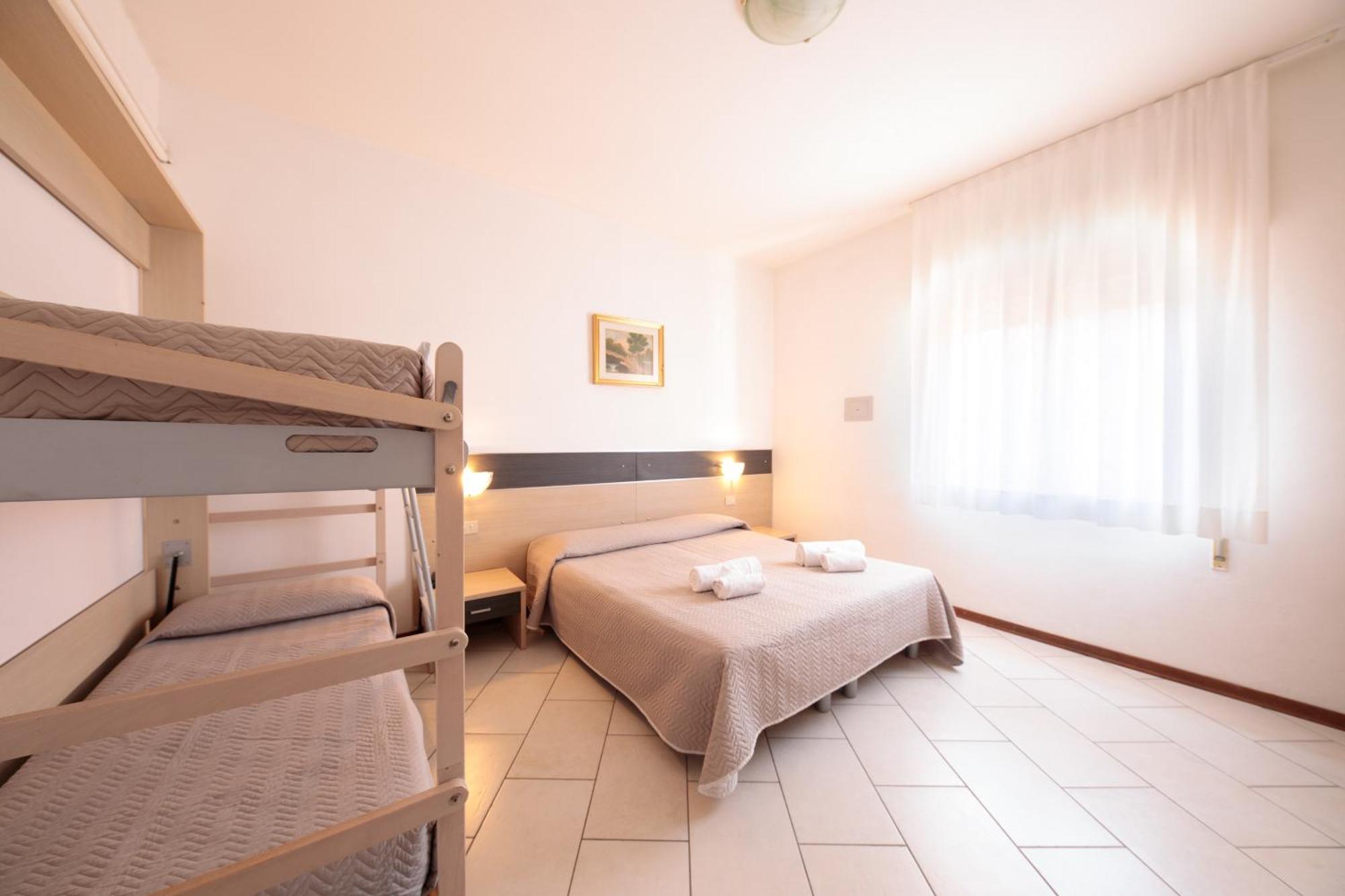 Hotel Madison Lido di Jesolo Kültér fotó